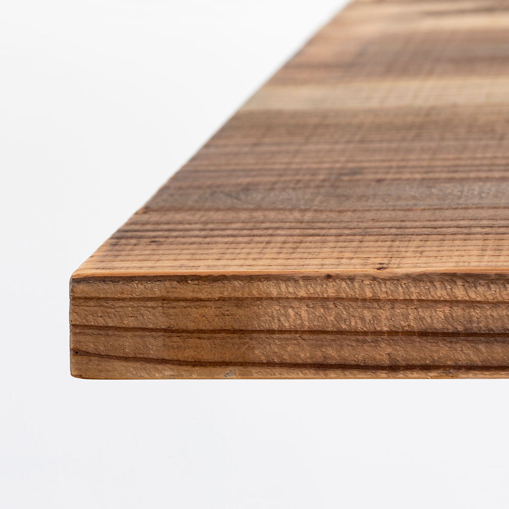 ヴィンテージ加工されたテーブル天板のカット面