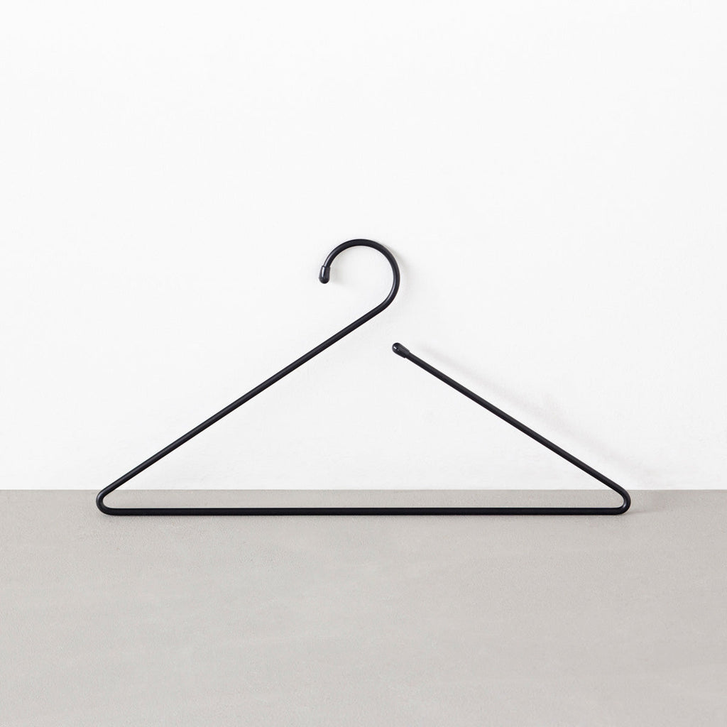 kanademonoブラックのシンプルアイアンハンガーtypeC