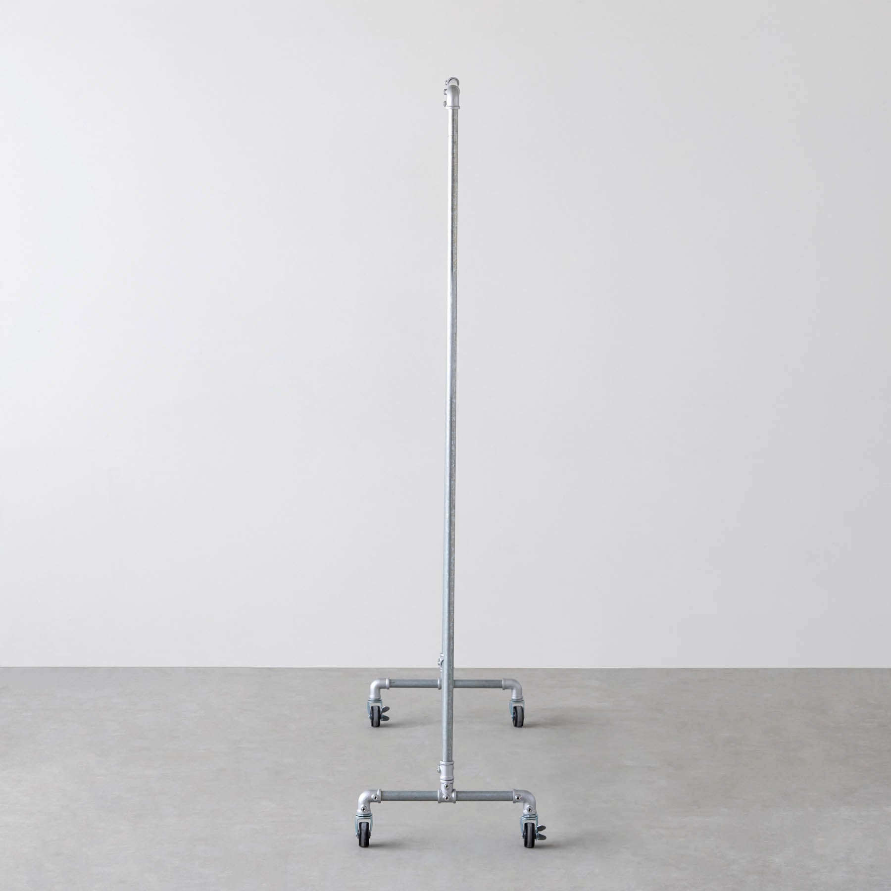 インダストリアルテイストなラック