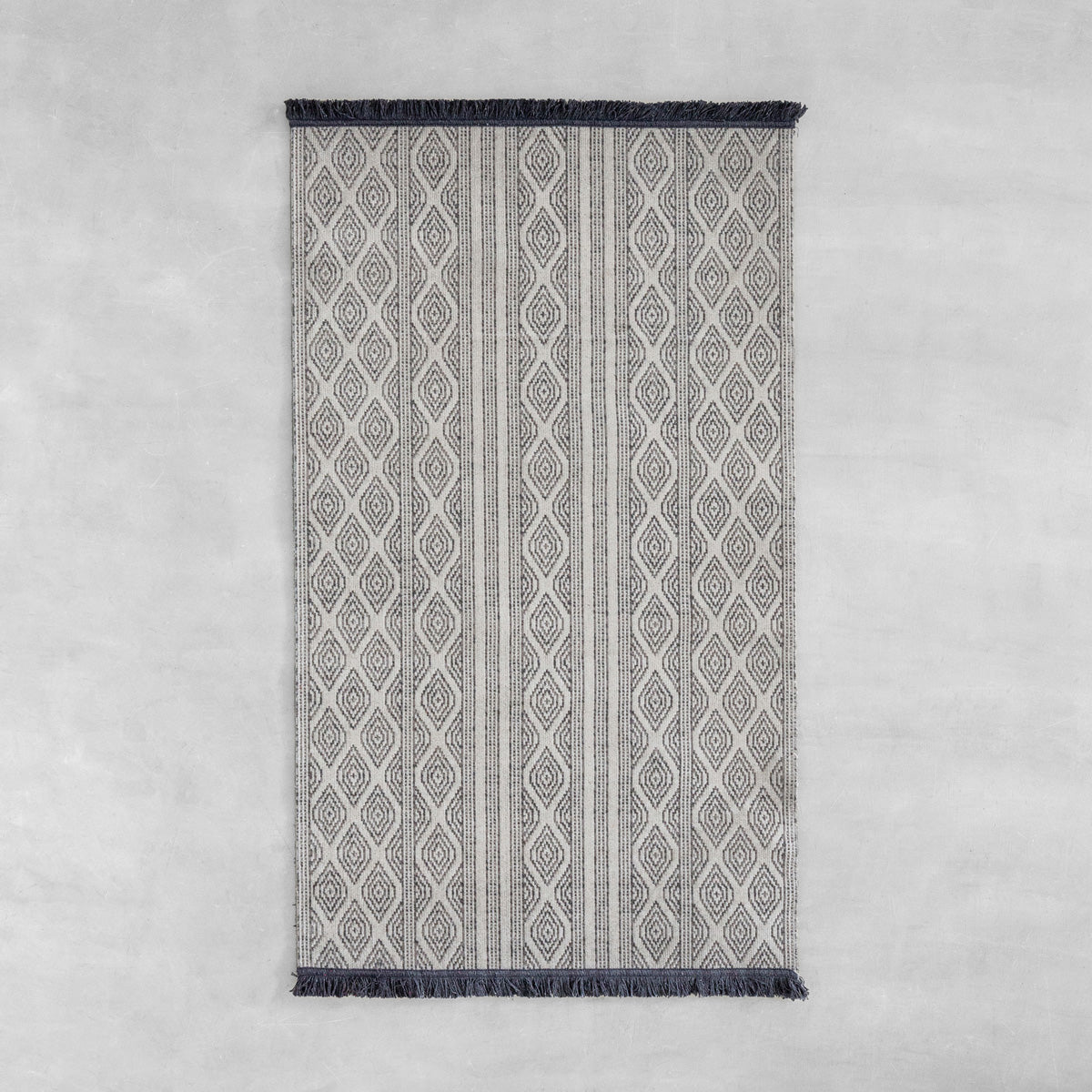 Striped Trellis Fringe Rug 　90×150