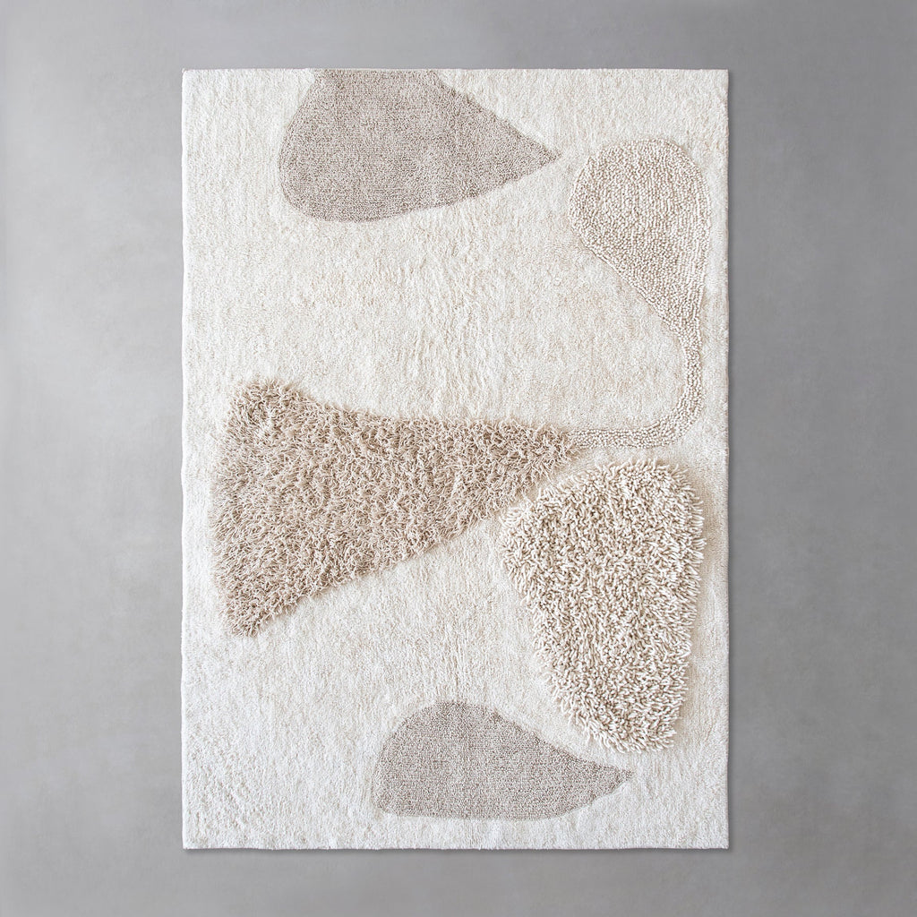 有機的なデザインのパイルが魅力的なラグM