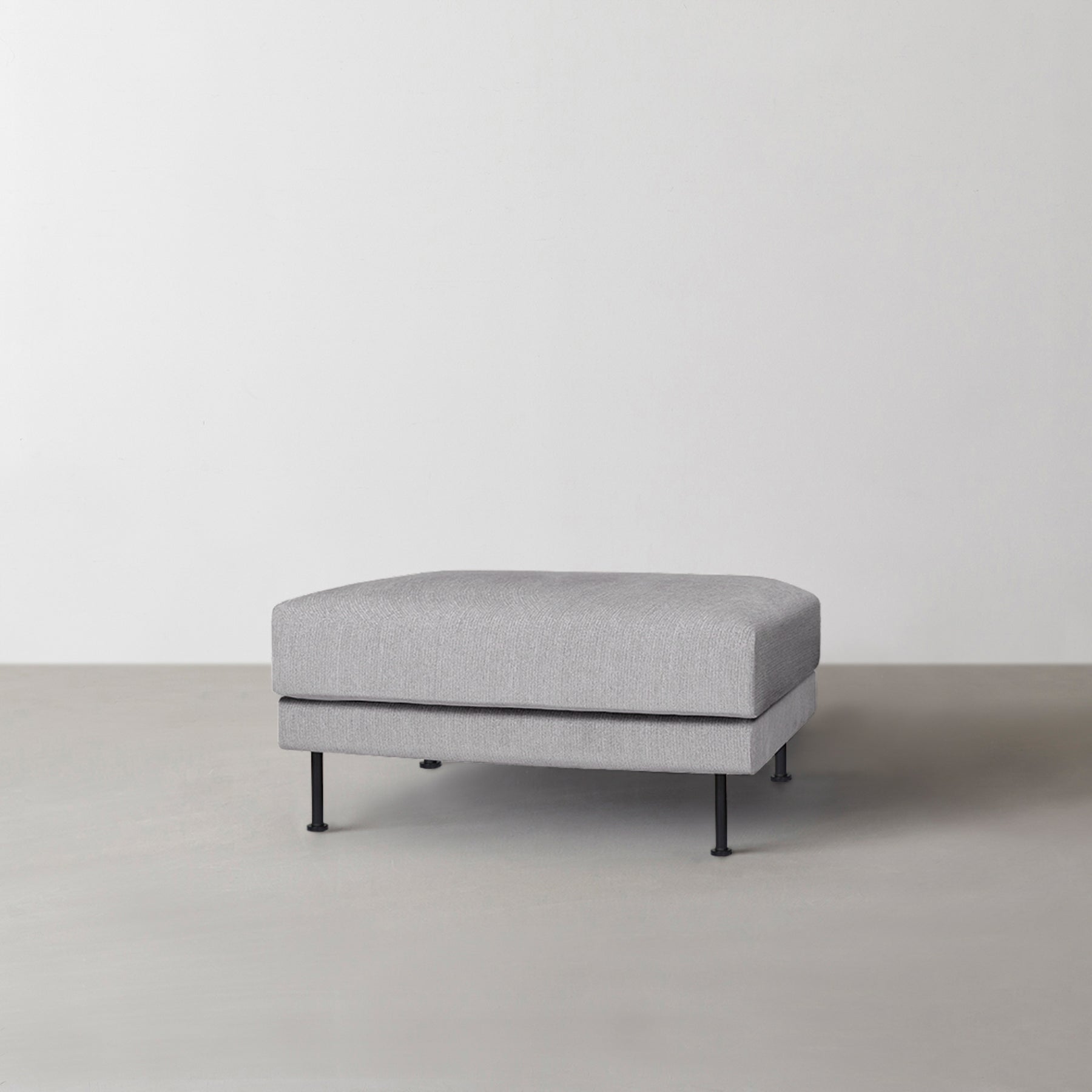Cloud - Modern　アイアン脚 ソファ　Ottoman