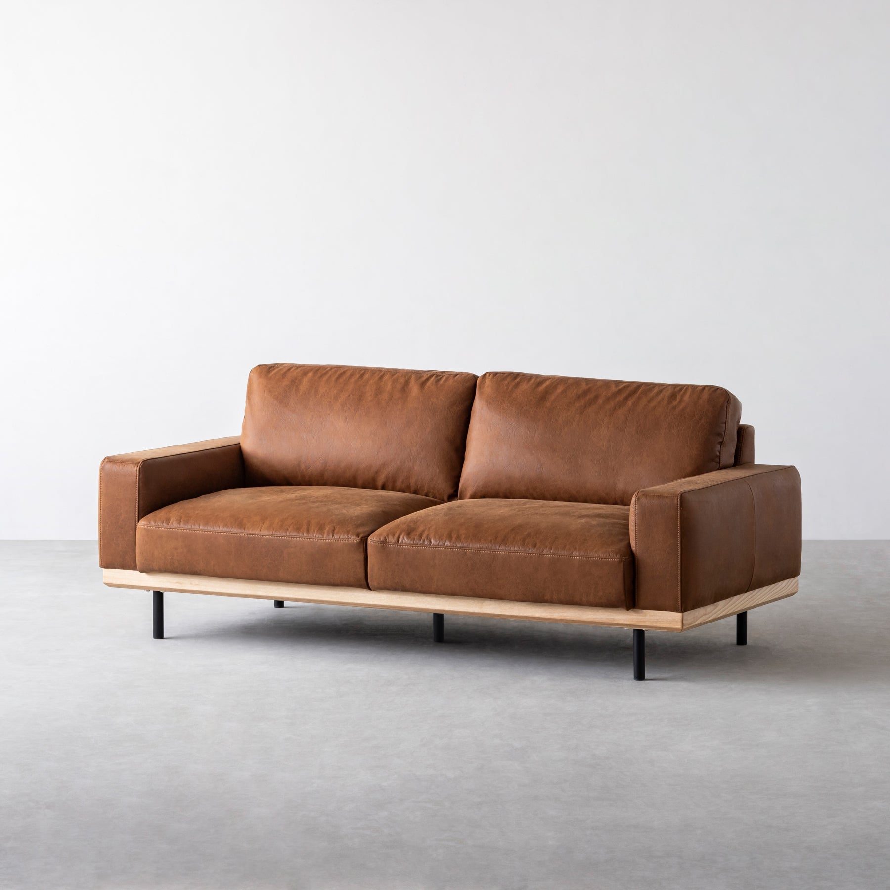 スーパーレザーテックスを採用した2.5シーターソファ