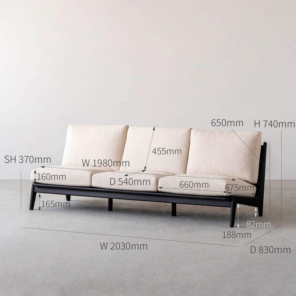 木製フレームの3人掛けソファ（サイズ画像１）