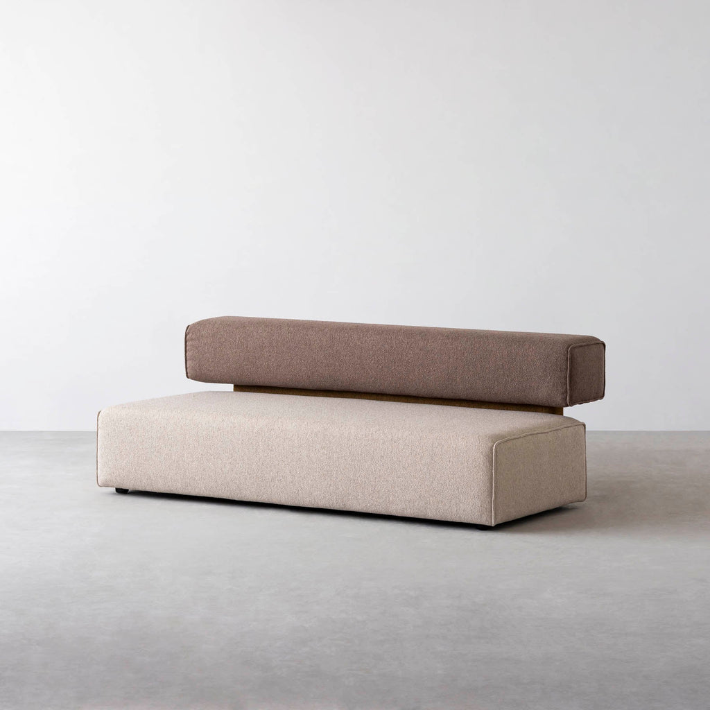 異なる色のボックスを組み合わせたアームレス2シーターソファ（ベージュ）