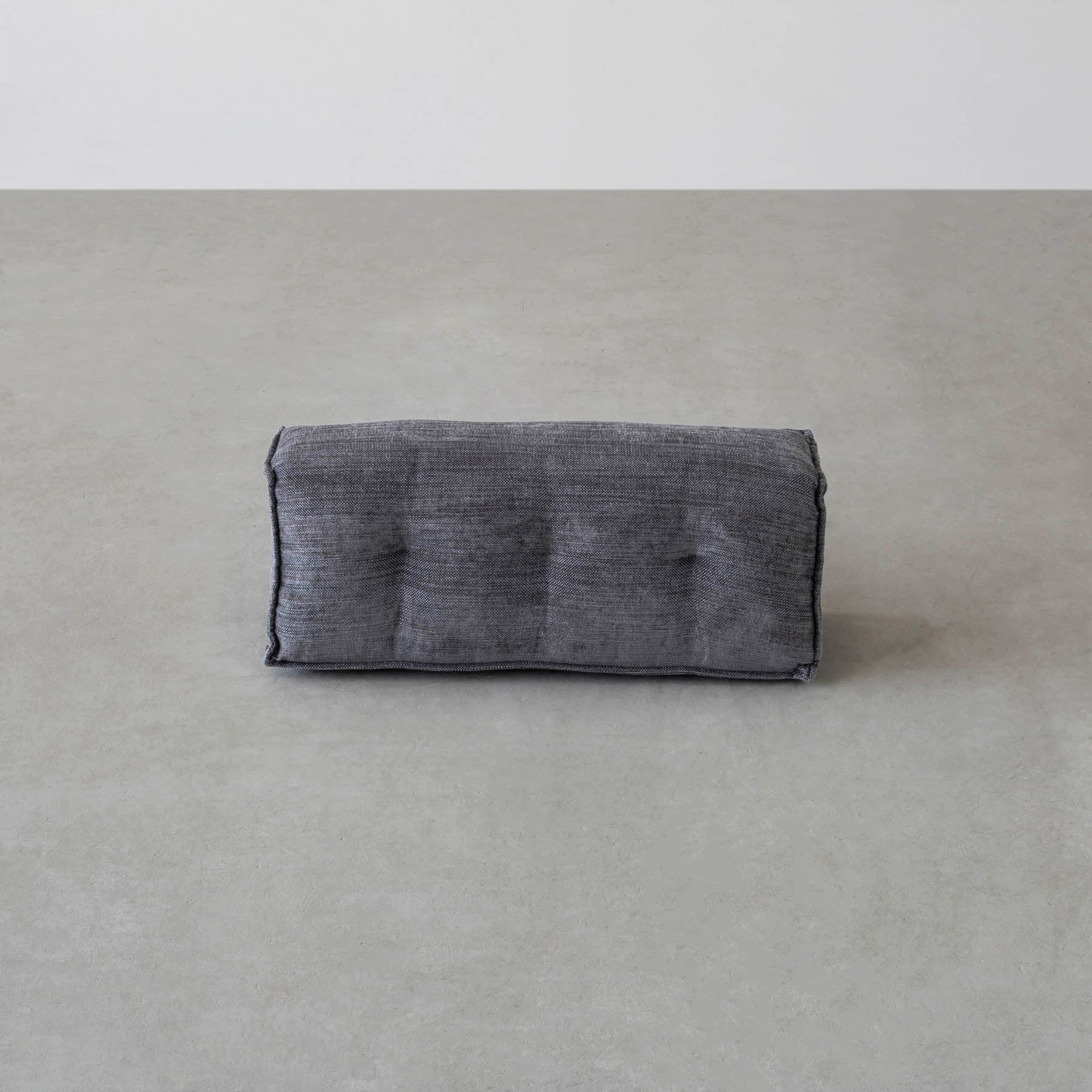 カスタマイズできるクッションソファ用の背もたれパーツ