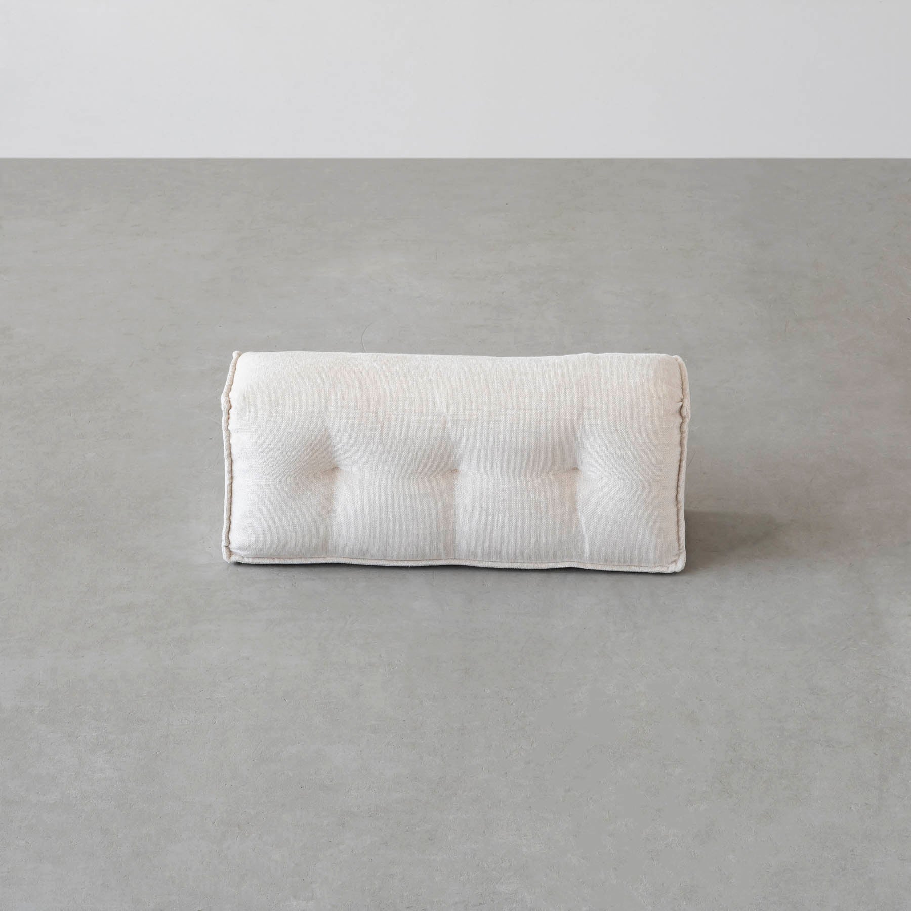 カスタマイズできるクッションソファ用の背もたれパーツ