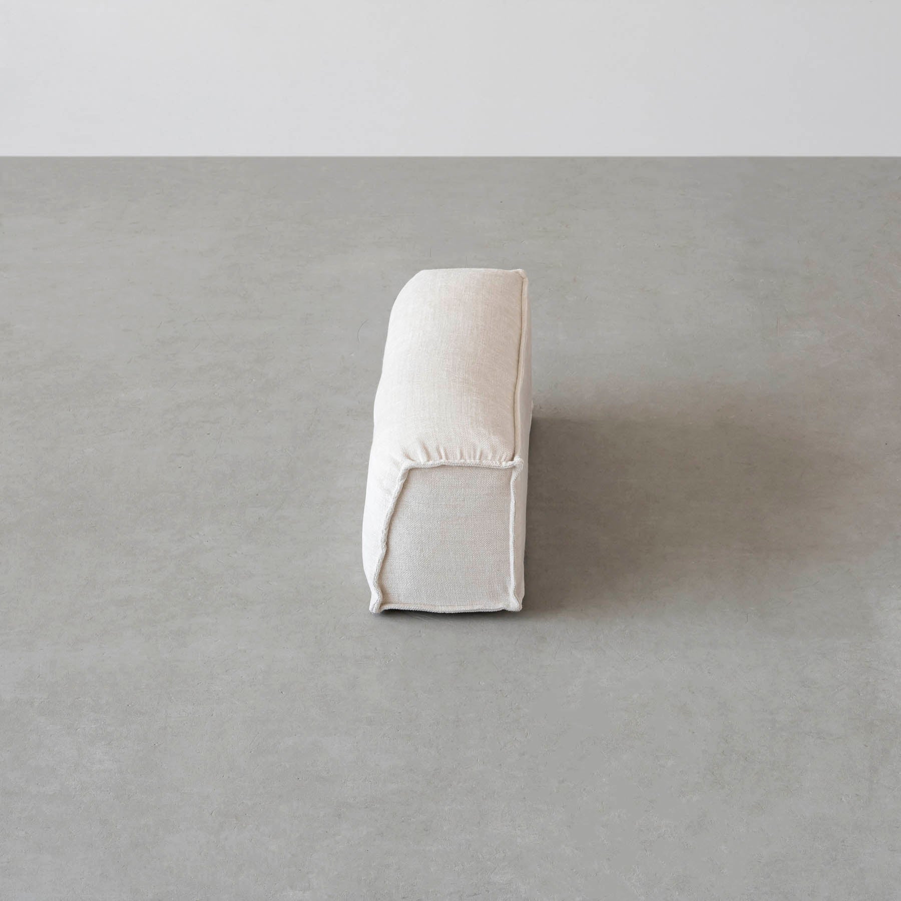 カスタマイズできるクッションソファ用の背もたれパーツ