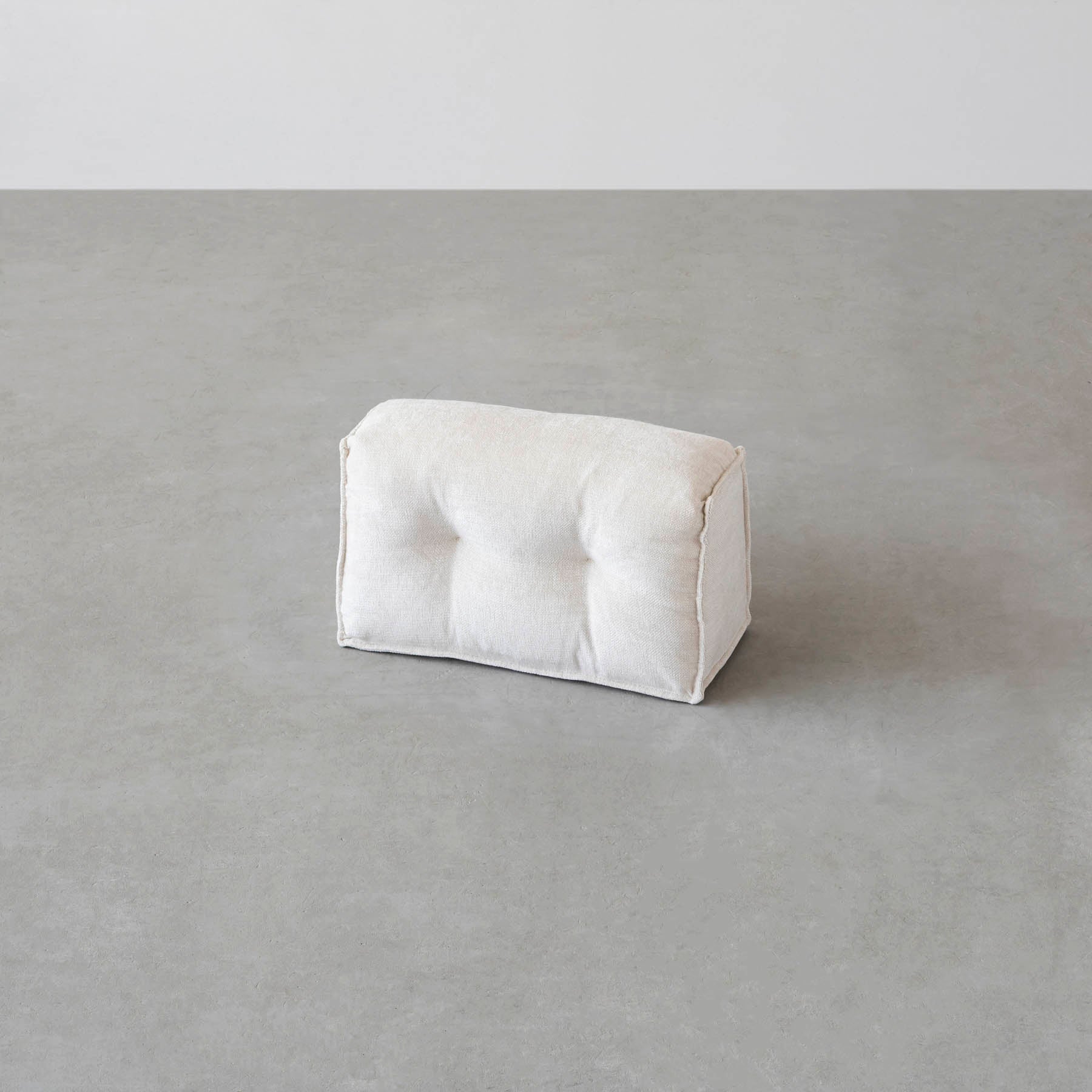 カスタマイズできるクッションソファ用の背もたれパーツ