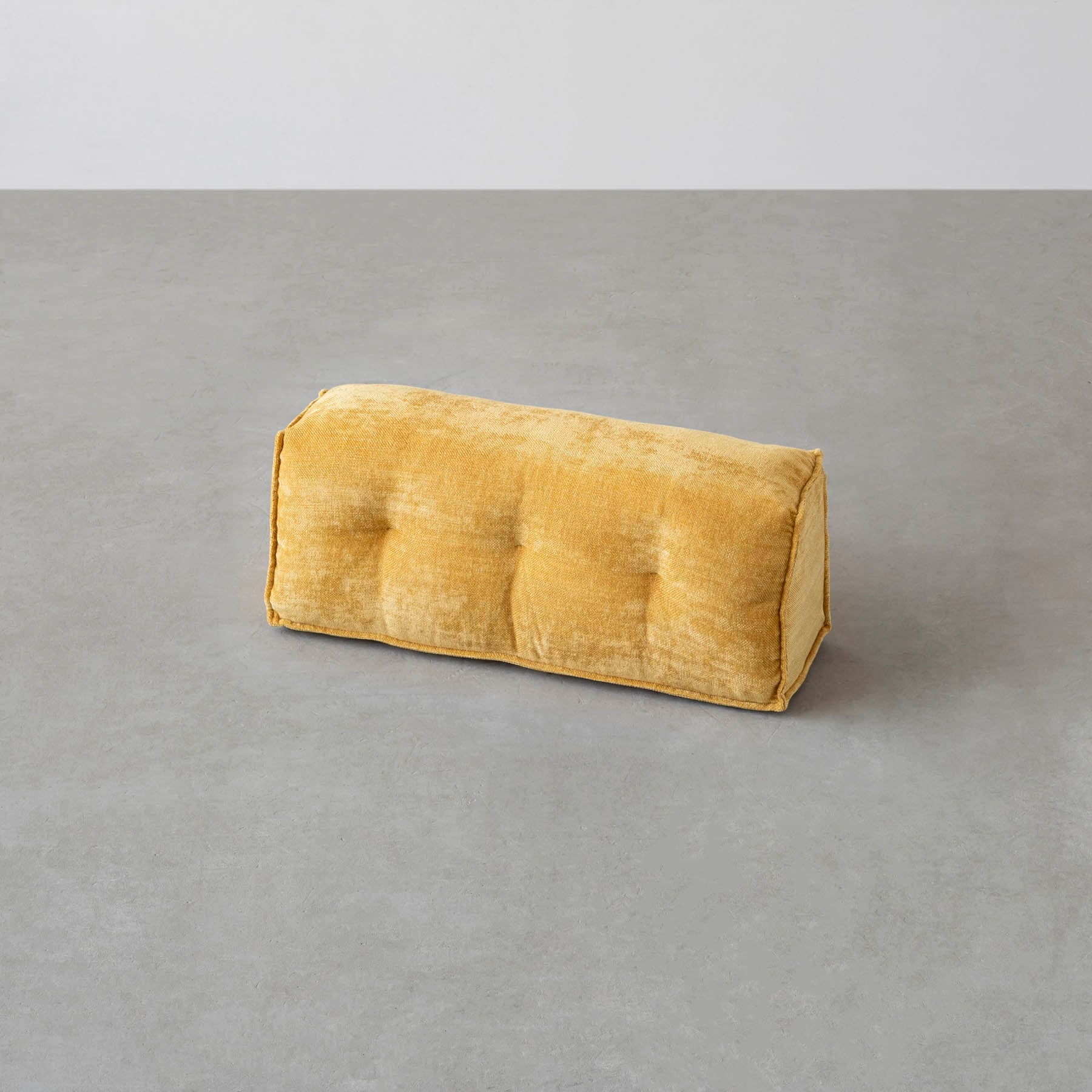 カスタマイズできるクッションソファ用の背もたれパーツ