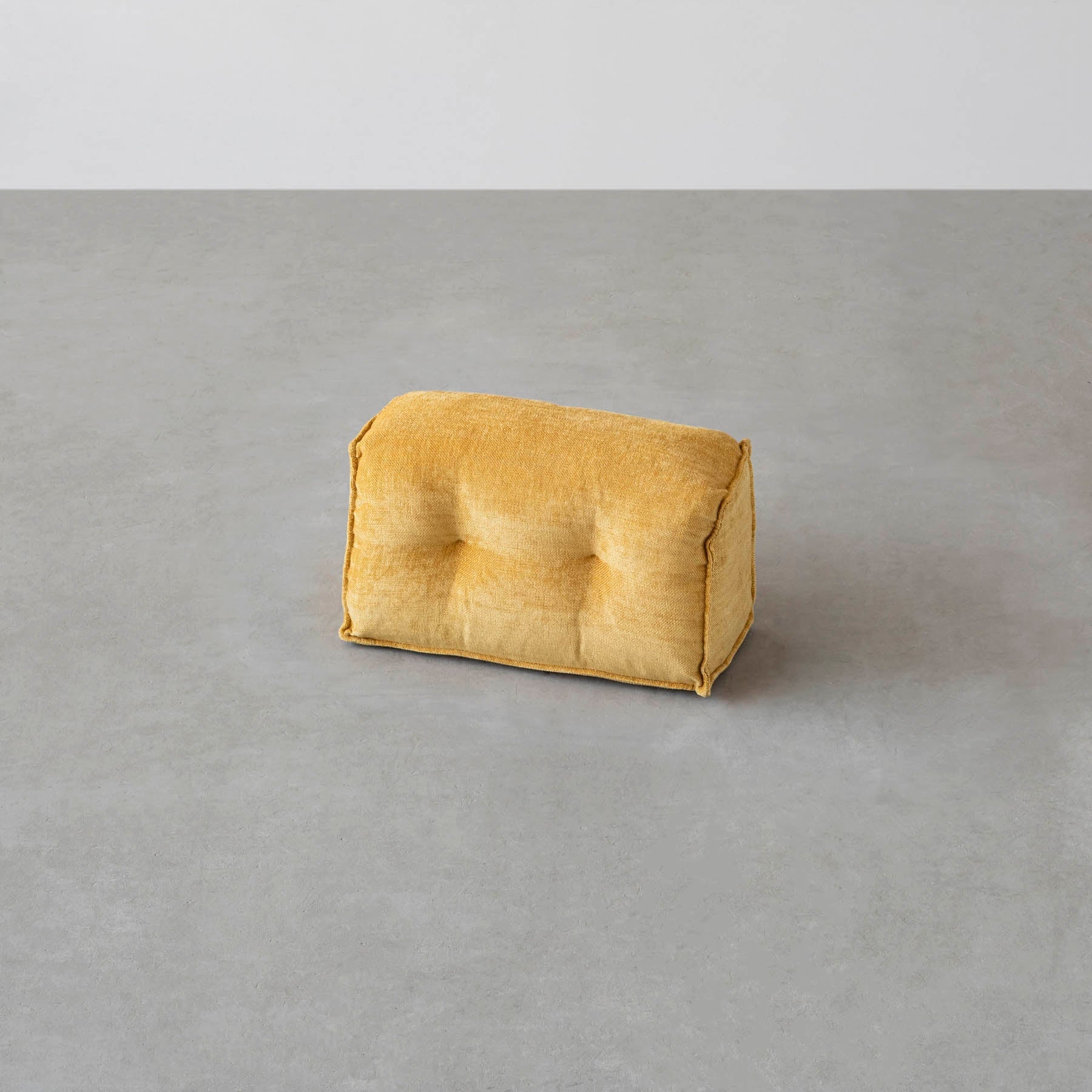 カスタマイズできるクッションソファ用の背もたれパーツ