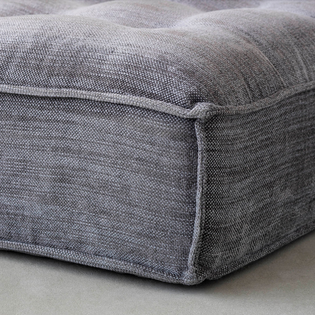 カスタマイズできるクッションソファ用の座面パーツ