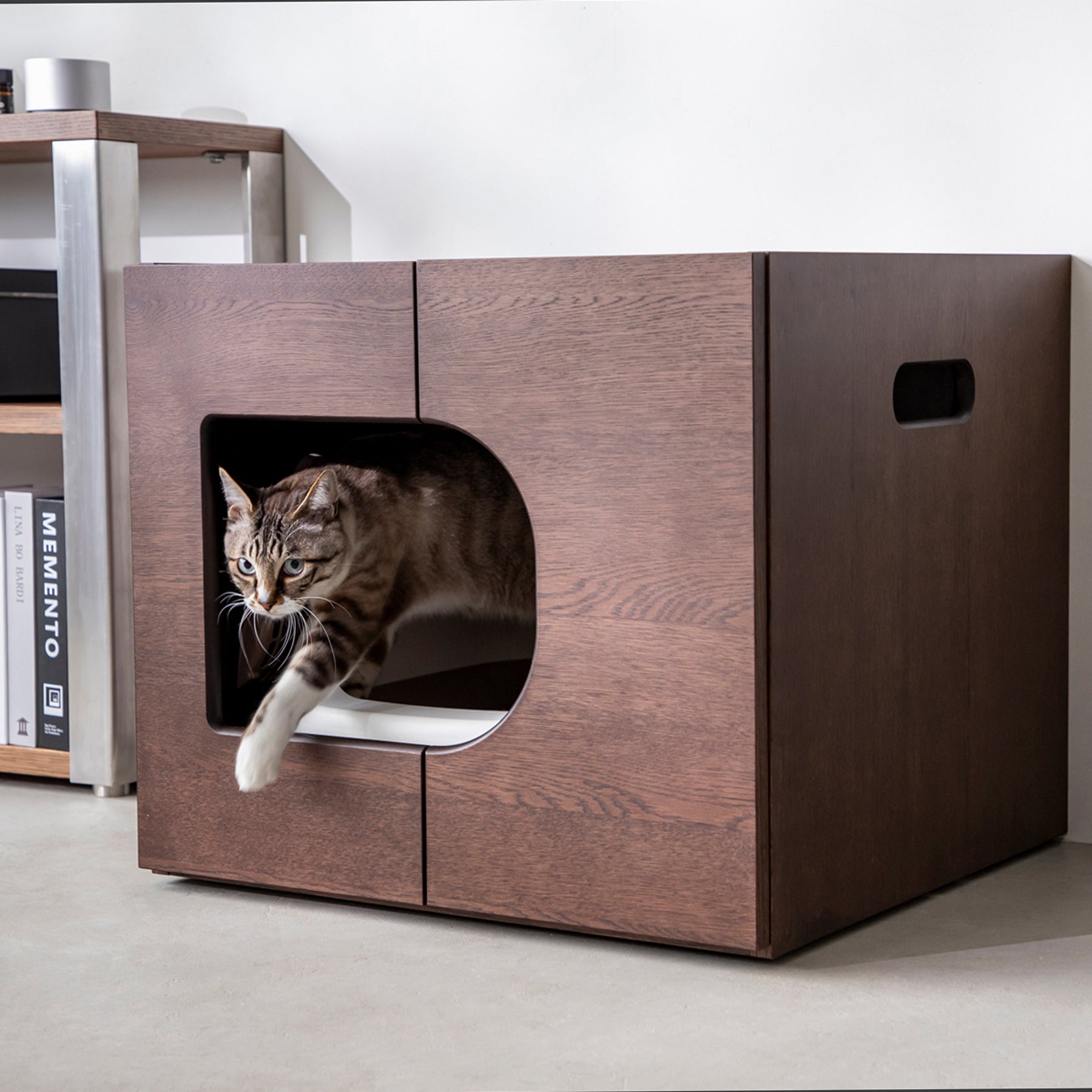 KARIMOKU CAT RESTROOM