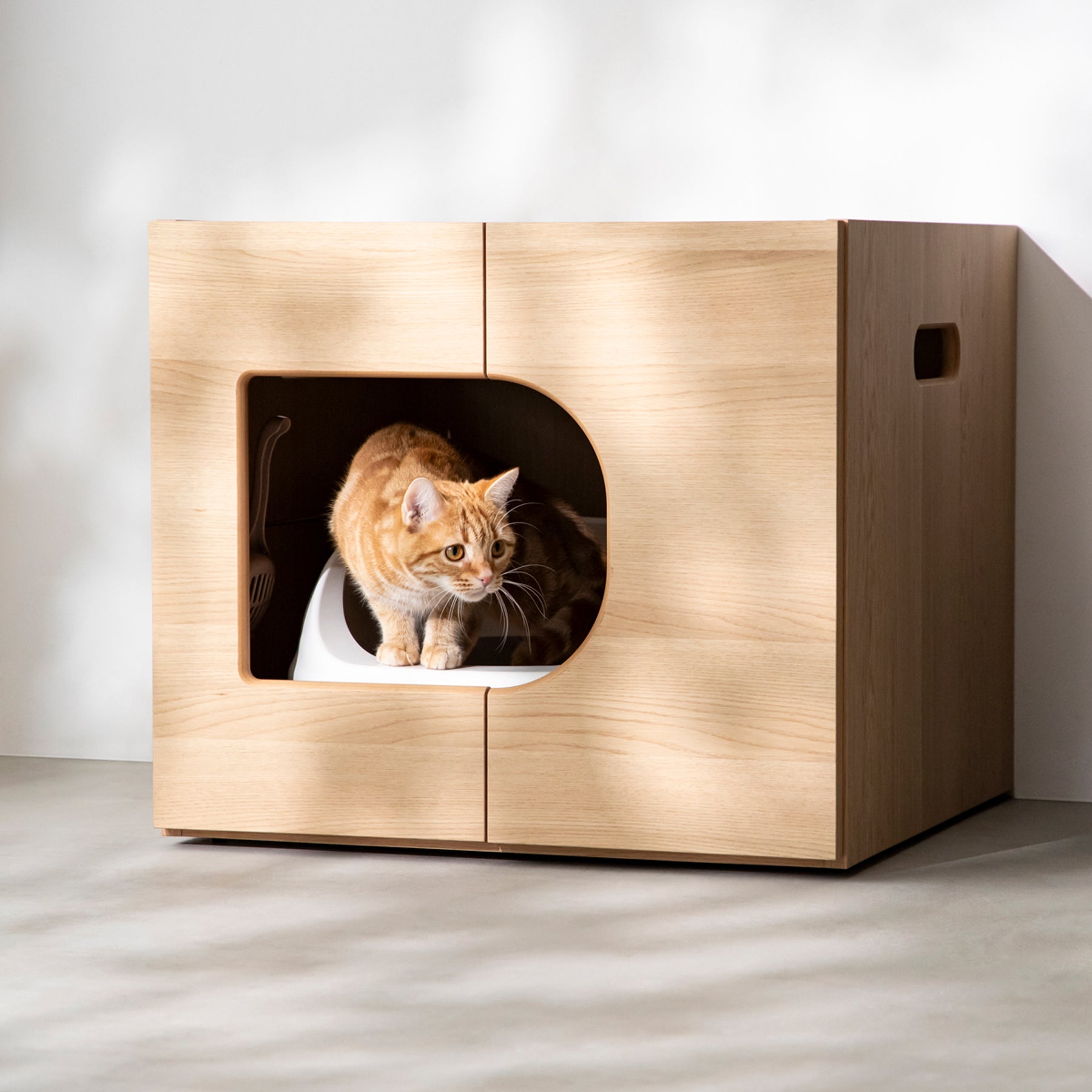 KARIMOKU CAT RESTROOM