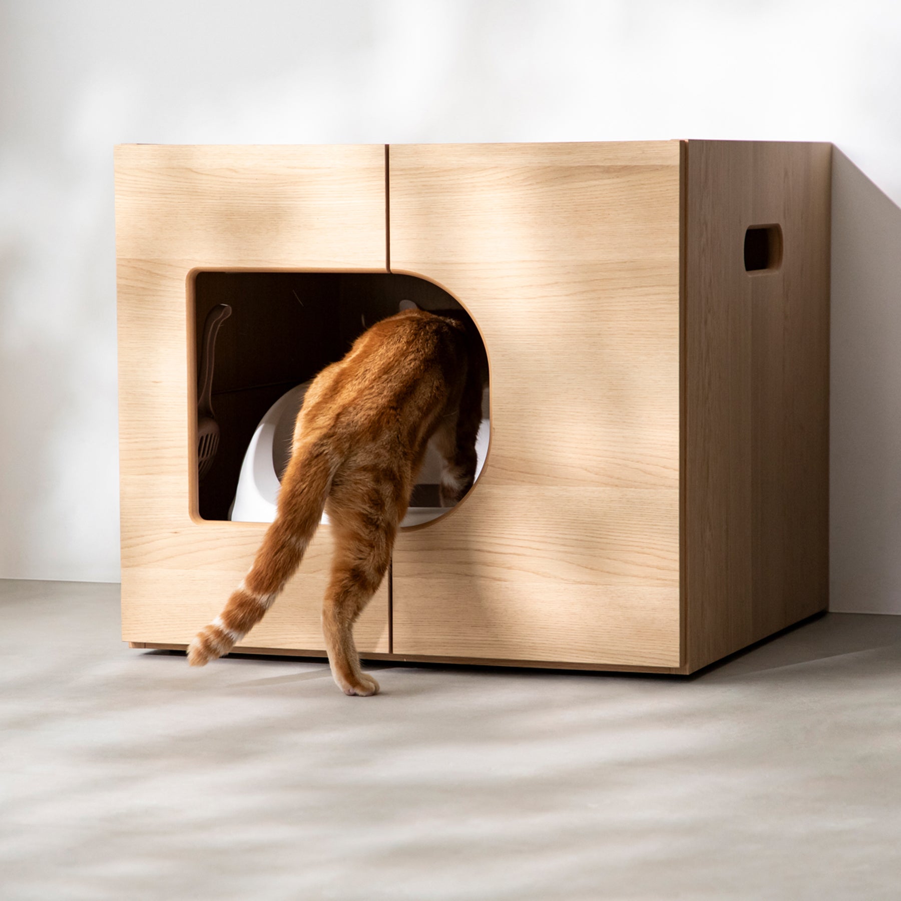 KARIMOKU CAT RESTROOM
