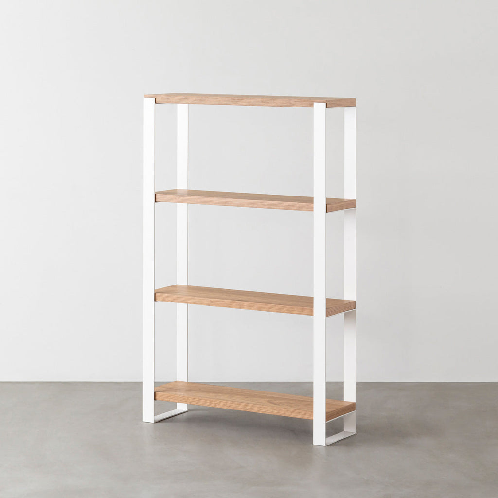 Kanademonoのくるみの棚板とホワイトのアイアンで製作したシェルフ