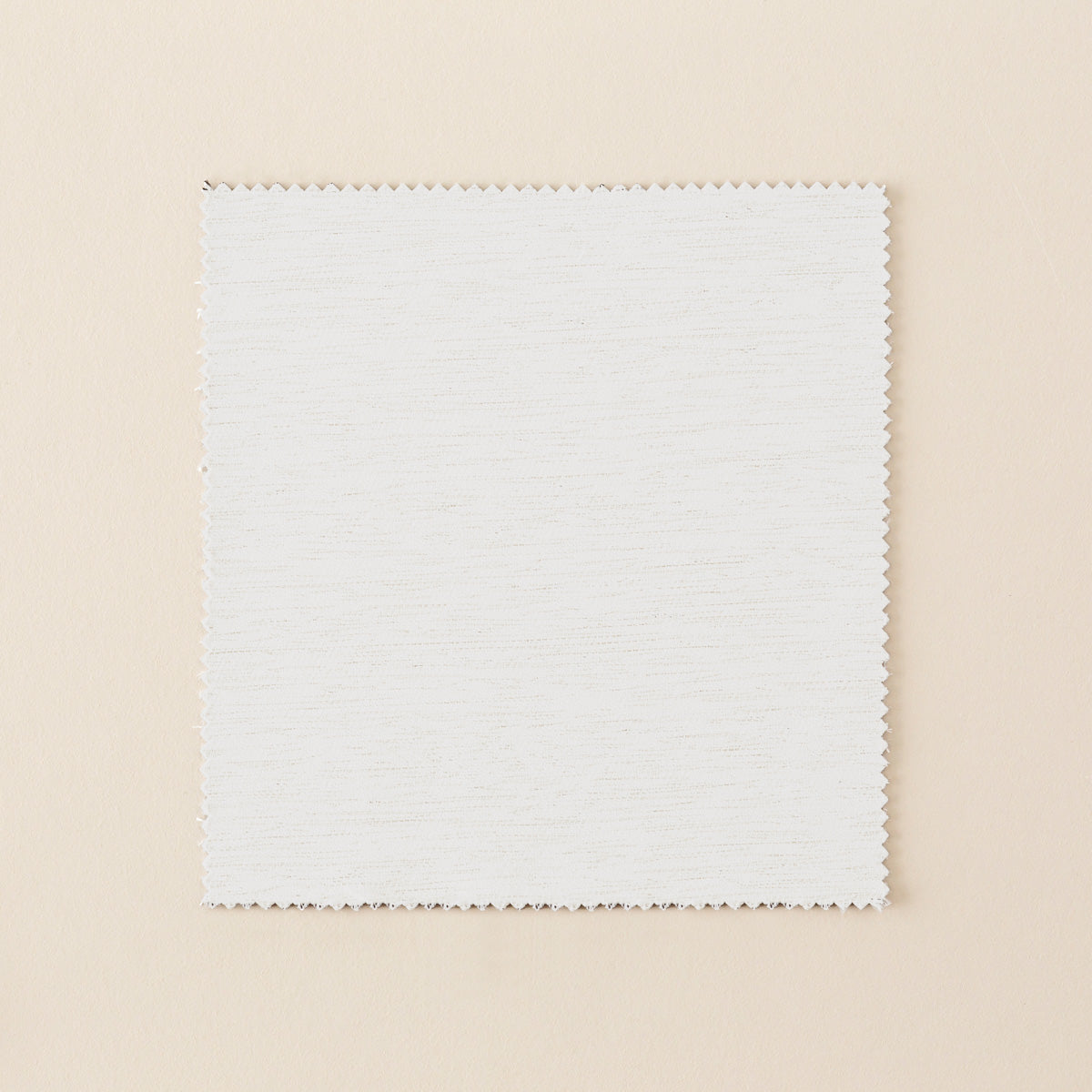 ホワイトのカーテンカットサンプル（表）