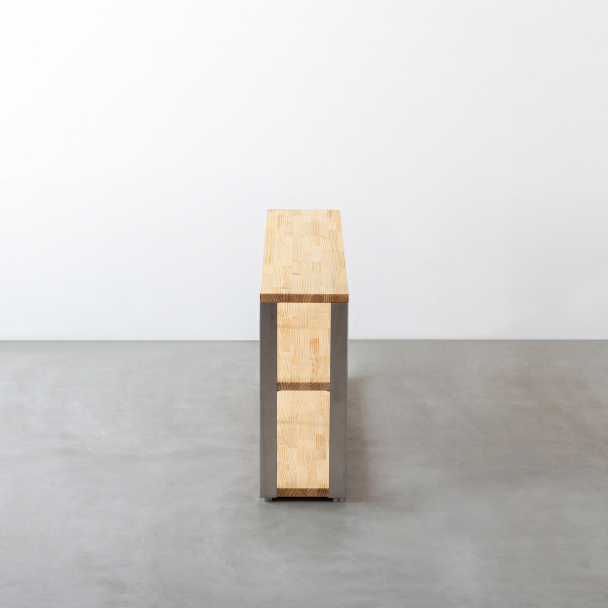 KANADEMONOのパイン材とステンレス脚のストレージシェルフM(側面)