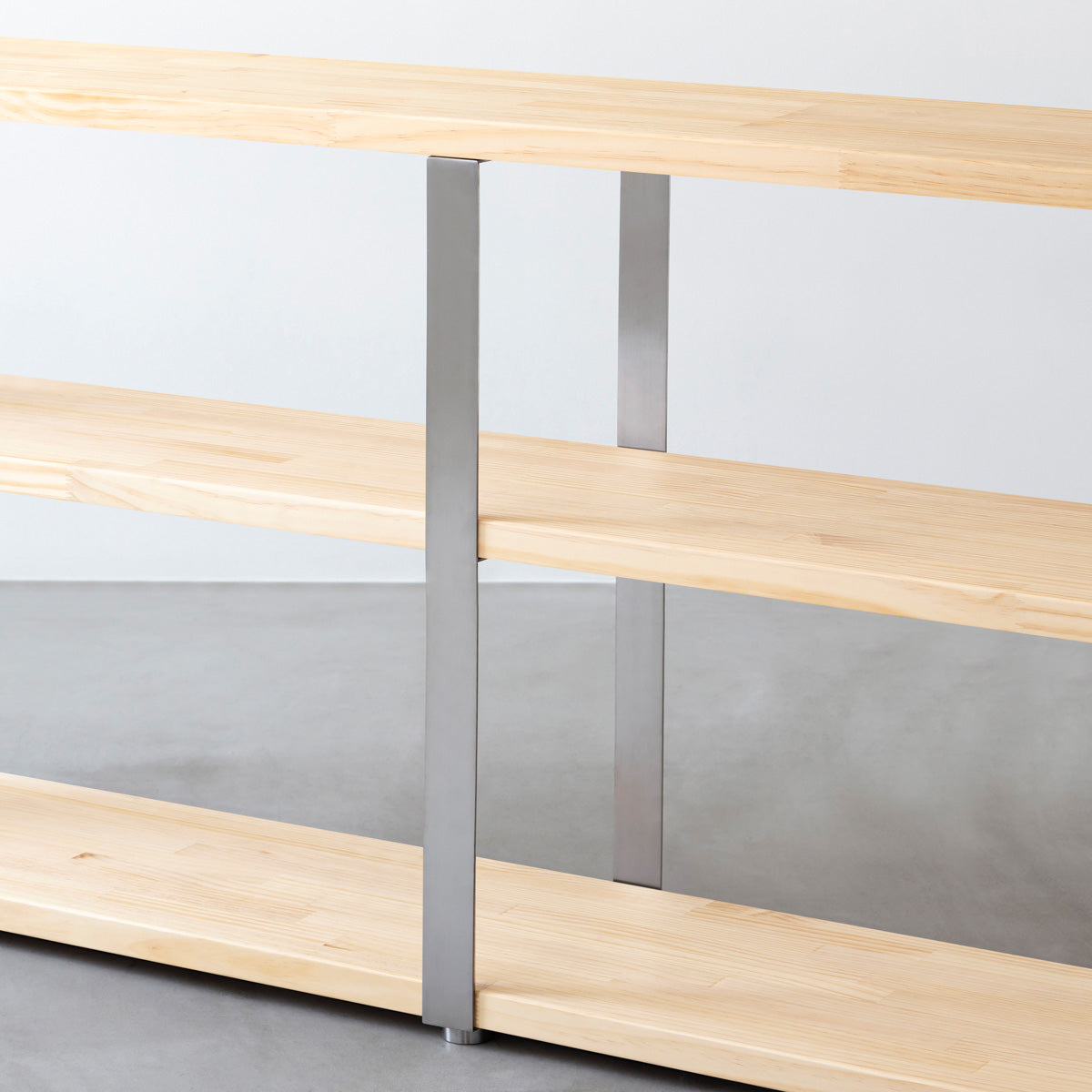 KANADEMONOのパイン材とステンレス脚のストレージシェルフM(中間脚)