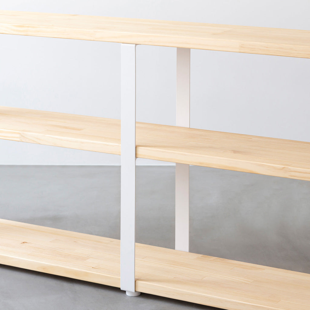 KANADEMONOのパイン材とホワイトの鉄脚のストレージシェルフS(中間脚)