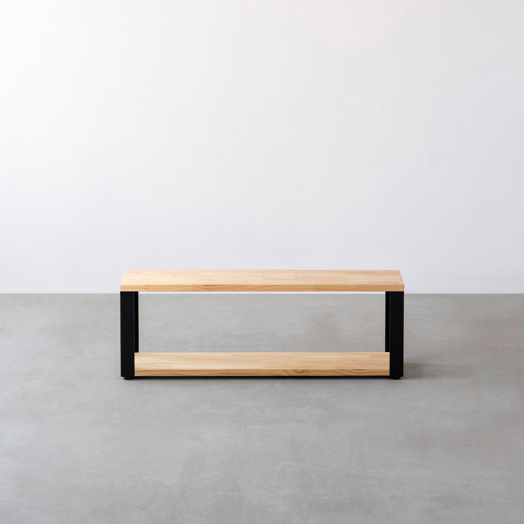 Kanademonoのパインの棚板とマットブラックの鉄脚の２段ストレージシェルフS（正面）