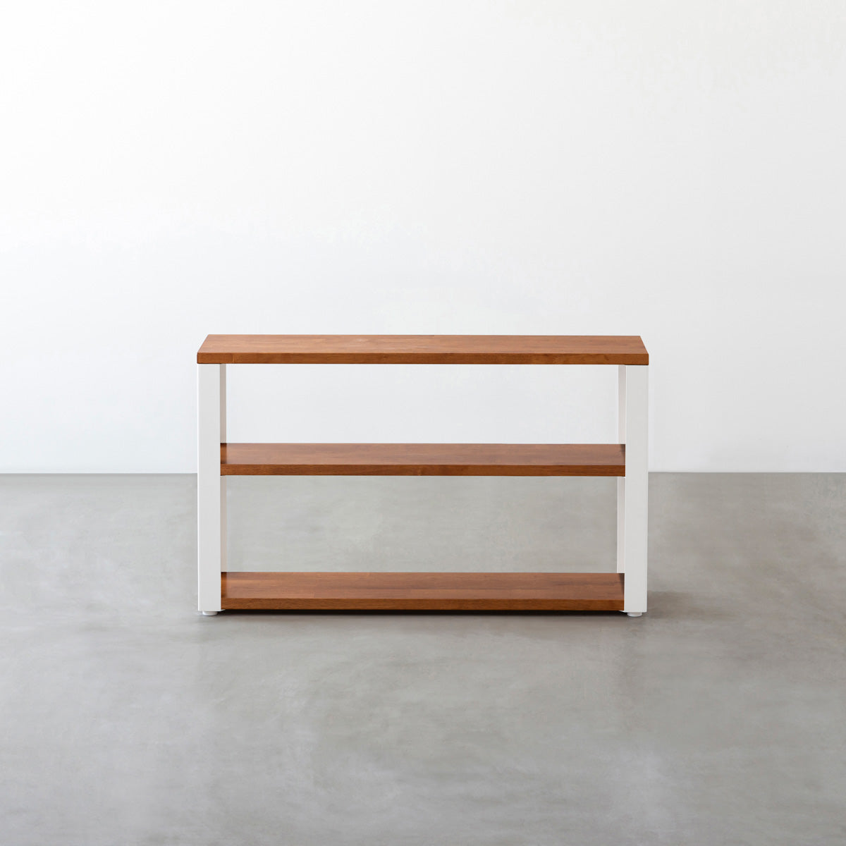 KANADEMONOのラバーウッドブラウンの棚板とホワイトの鉄脚のストレージシェルフS(正面)