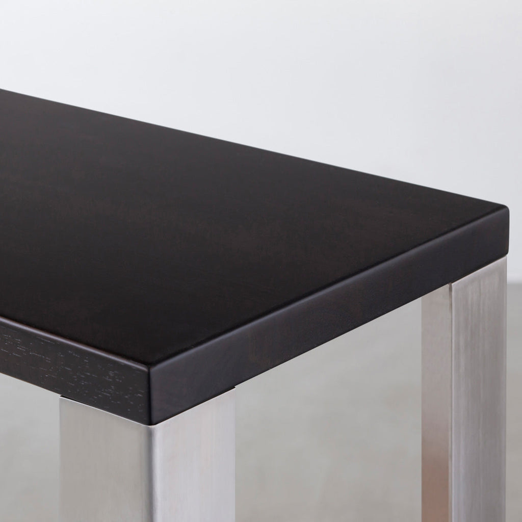 Kanademonoのラバーウッド材ブラックブラウンの棚板とステンレスの鉄脚の２段ストレージシェルフS（棚板）