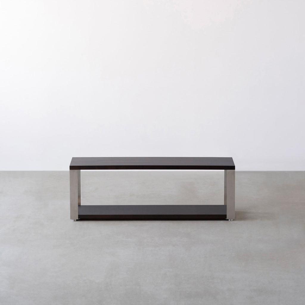 Kanademonoのラバーウッド材ブラックブラウンの棚板とステンレスの鉄脚の２段ストレージシェルフS（正面）