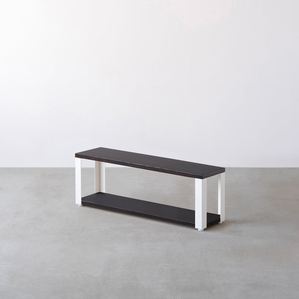 Kanademonoのラバーウッド材ブラックブラウンの棚板とホワイトの鉄脚の２段ストレージシェルフS