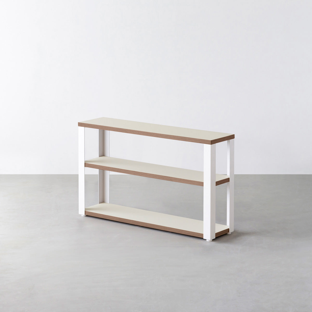 KanademonoのリノリウムMushroom棚板とマットホワイト鉄脚のストレージシェルフ幅60~120cm（ウォルナット）