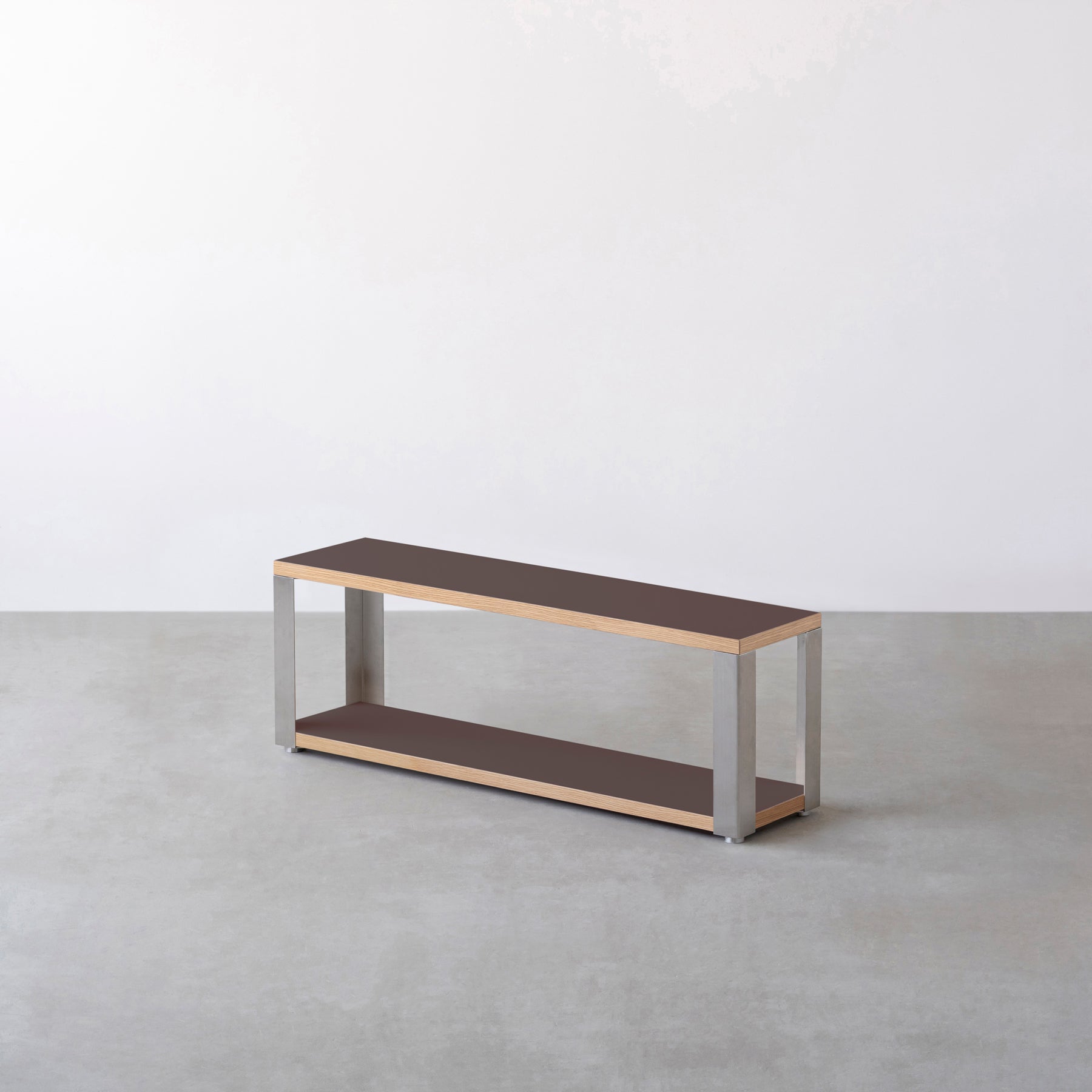 Kanademonoのリノリウム素材の棚板にステンレスフレームを組み合わせた２段ストレージシェルフ /Mauve