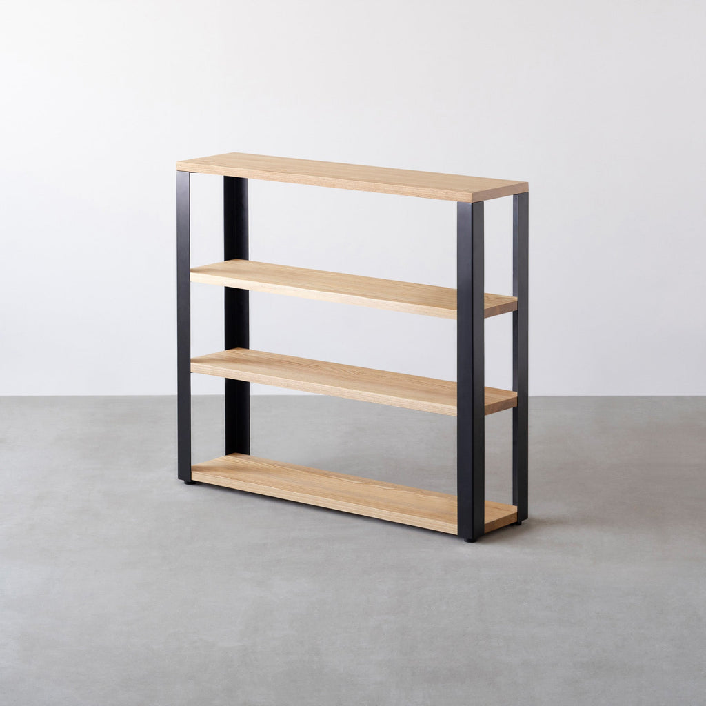 Kanademonoのホワイトアッシュ無垢材の棚板とマットブラックの鉄脚の４段ストレージシェルフS