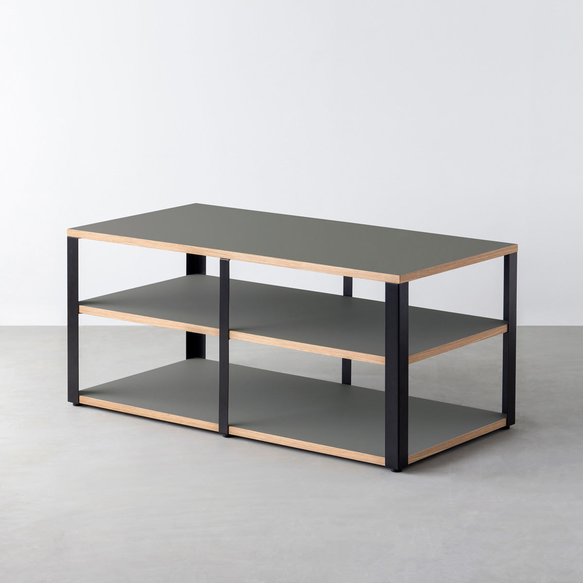 KanademonoのリノリウムPewter棚板とマットブラック鉄脚のストレージシェルフ幅121~160cm（奥行41~80cm）