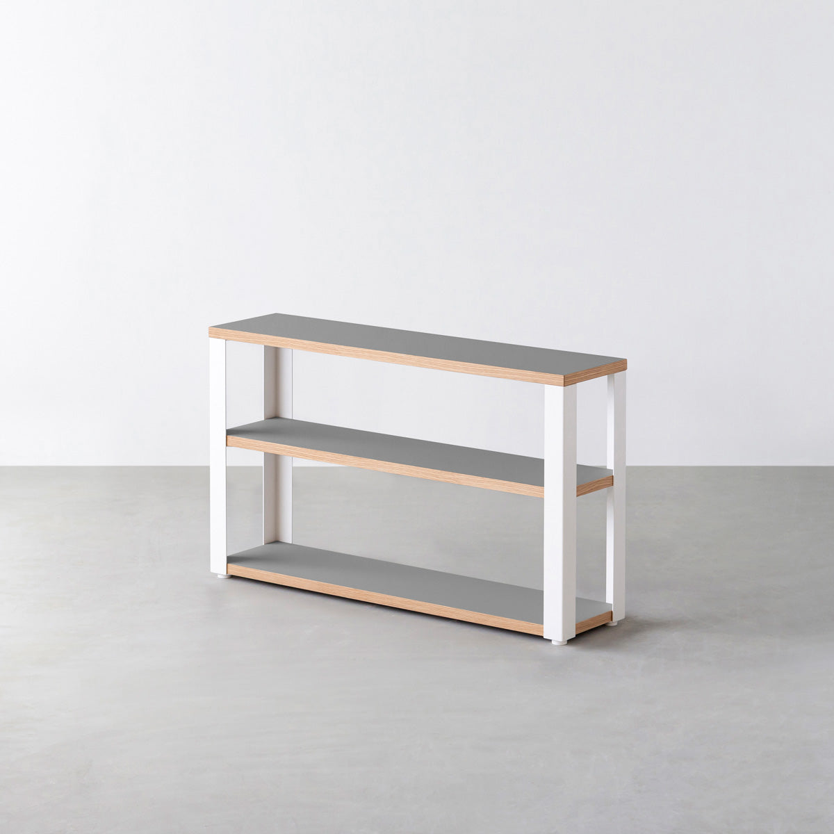 KanademonoのリノリウムAsh棚板とマットホワイト鉄脚のストレージシェルフ幅60~120cm（オーク）