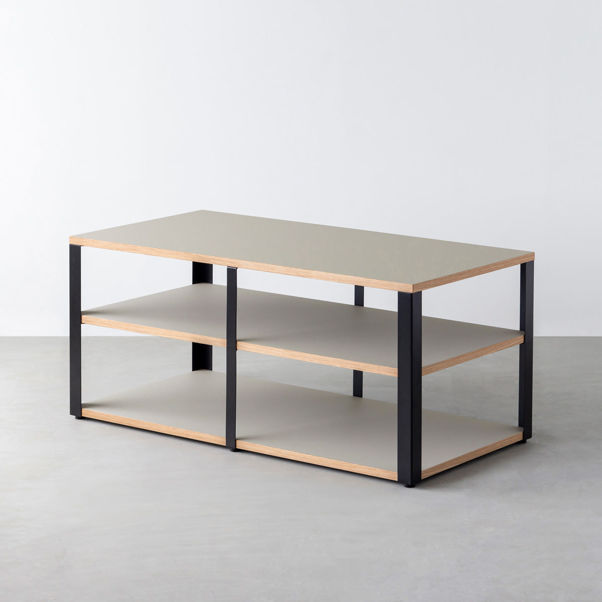 KanademonoのリノリウムPebble棚板とマットブラックの鉄脚のストレージシェルフ幅121~160cm（奥行41~80cm）