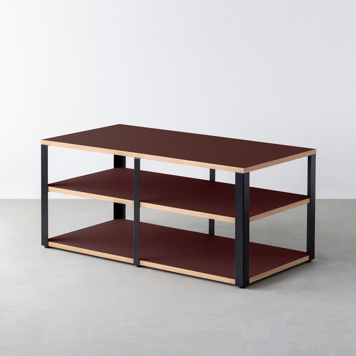 KanademonoのリノリウムBurgundy棚板とマットブラック鉄脚のストレージシェルフ幅121~160cm（奥行41~80cm）