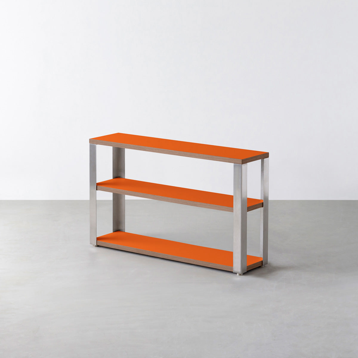 KanademonoのリノリウムOrange_blast棚板とステンレス脚のストレージシェルフ幅60~120cm（ウォルナット）
