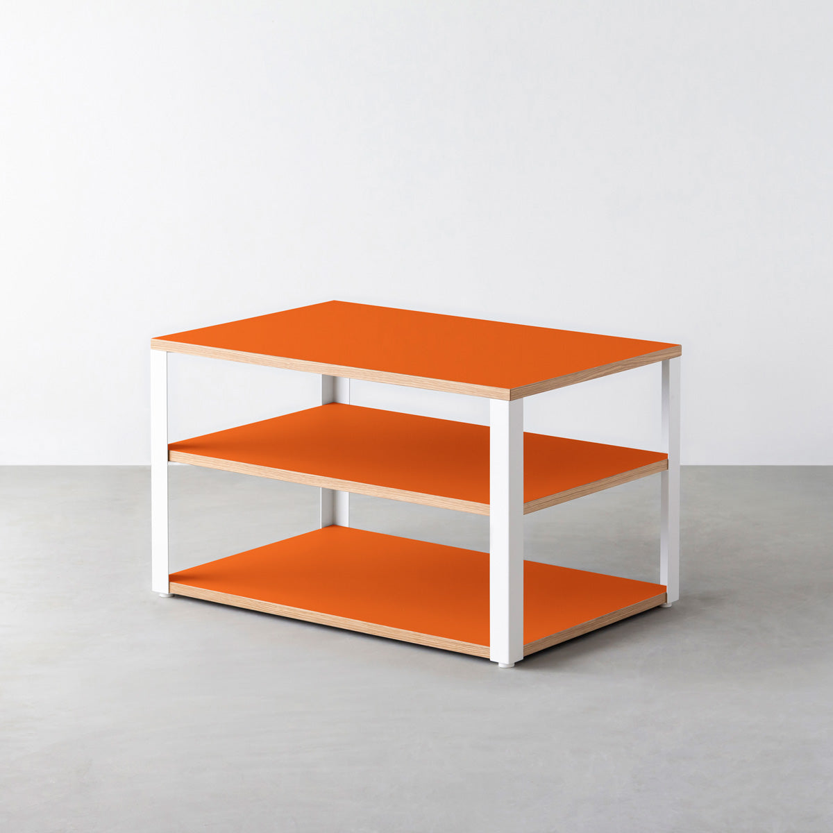 KanademonoのリノリウムOrange_blast棚板とマットホワイト鉄脚のストレージシェルフ幅60~120cm（奥行30~40cm）