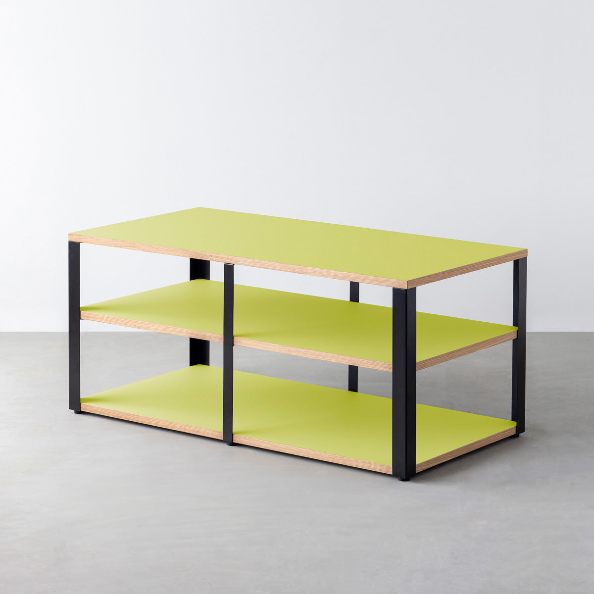 KanademonoのリノリウムSpring_green棚板とマットブラック鉄脚のストレージシェルフ幅121~160cm（奥行41~80cm）