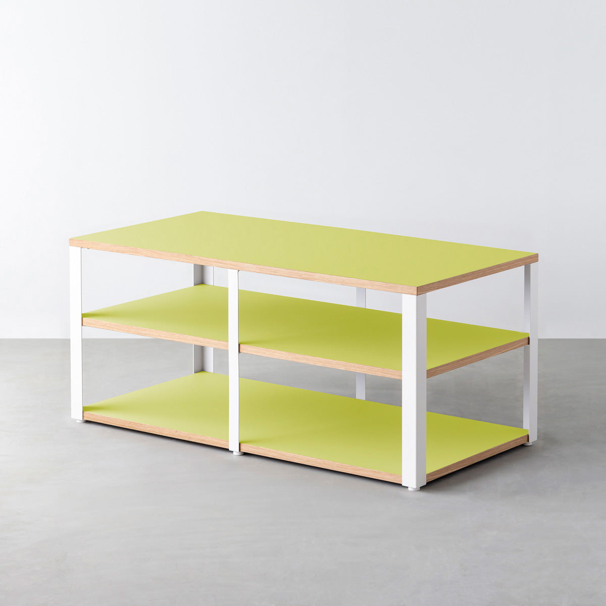 KanademonoのリノリウムSpring_green棚板とマットホワイト鉄脚のストレージシェルフ幅121~160cm（奥行41~80cm）