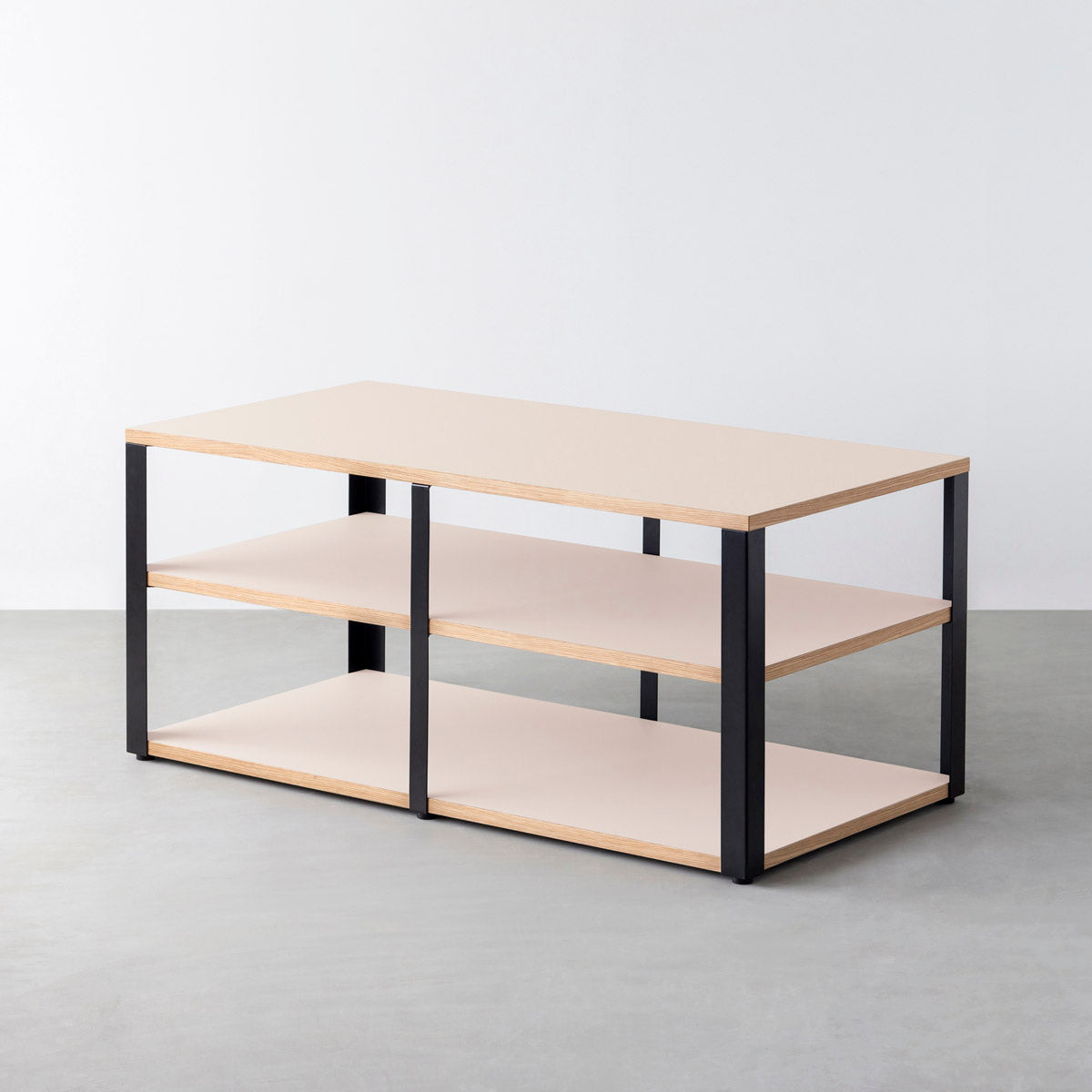 KanademonoのリノリウムPowder棚板とマットブラック鉄脚のストレージシェルフ幅121~160cm（奥行41~80cm）