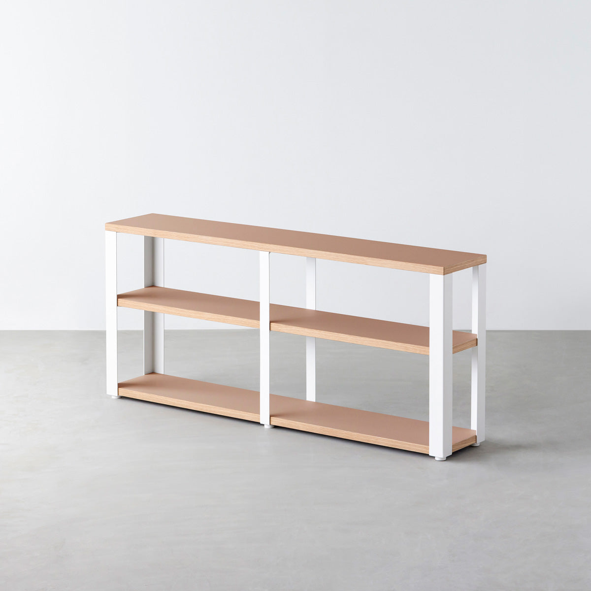 KanademonoのリノリウムWalnut棚板とマットホワイト鉄脚のストレージシェルフ幅121~160cm（オーク）