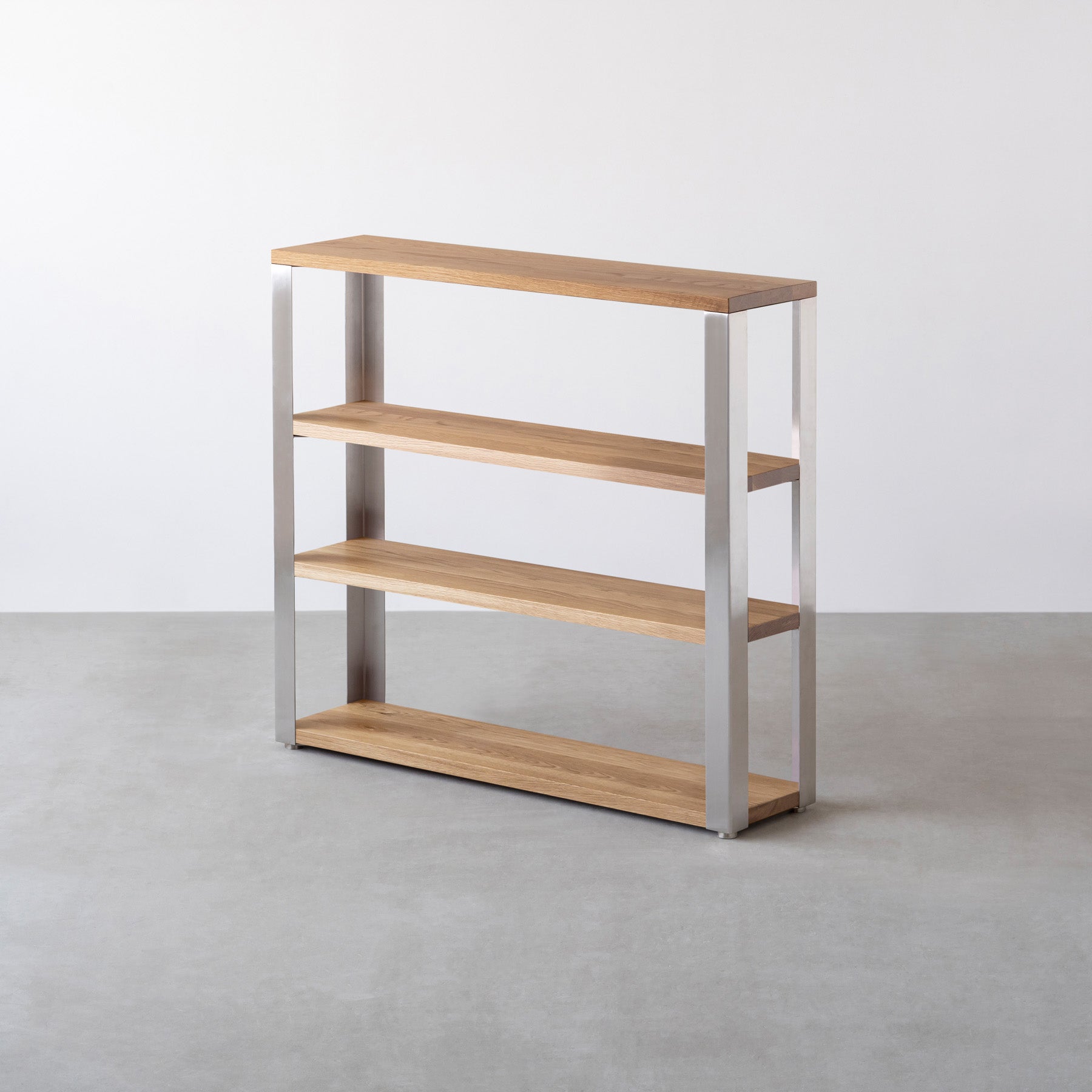 Kanademonoの無垢材ホワイトオークの棚板とステンレスの鉄脚の４段ストレージシェルフS