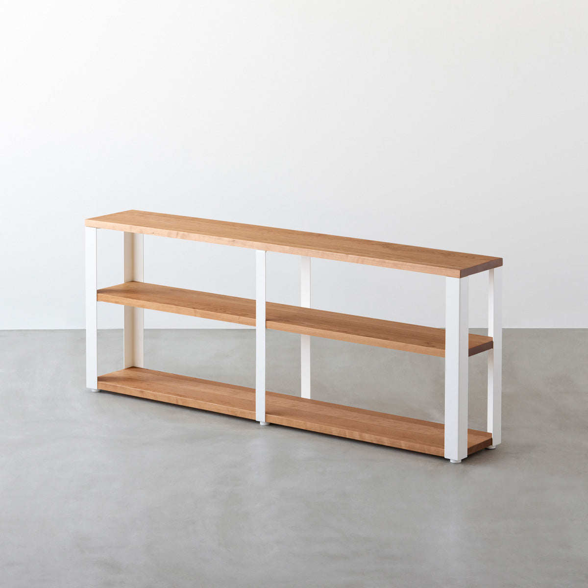 KANADEMONOのブラックチェリーの棚板とホワイトの鉄脚のストレージシェルフM