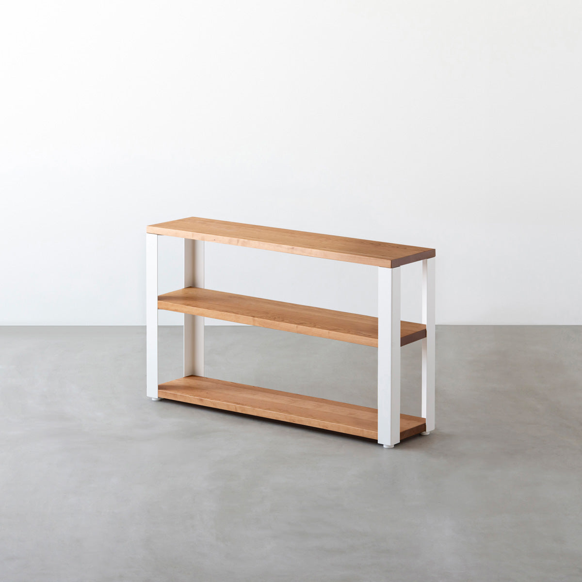 KANADEMONOのブラックチェリーの棚板とホワイトの鉄脚のストレージシェルフS