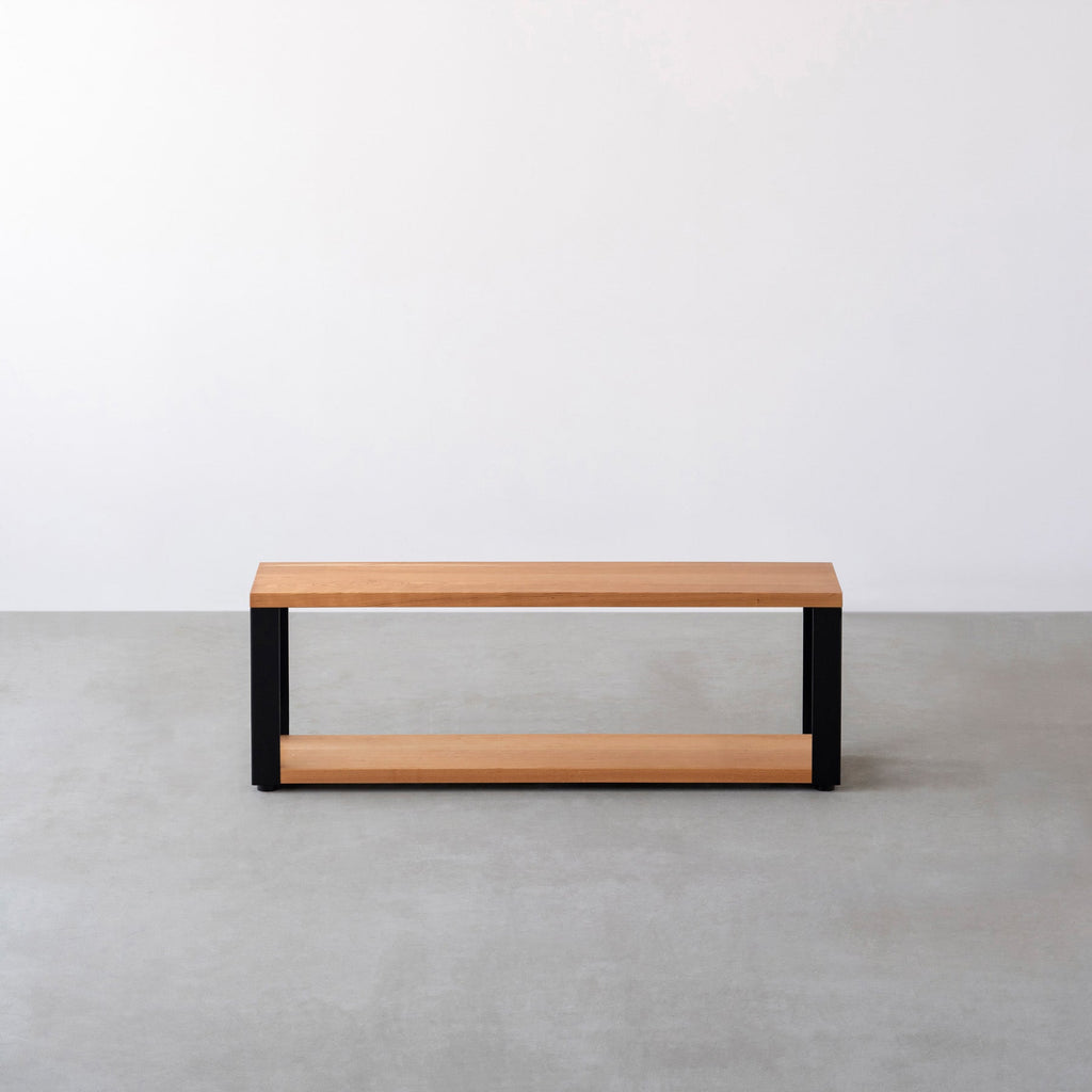 Kanademonoのブラックチェリー無垢材の棚板とマットブラックの鉄脚の４段ストレージシェルフS（正面）