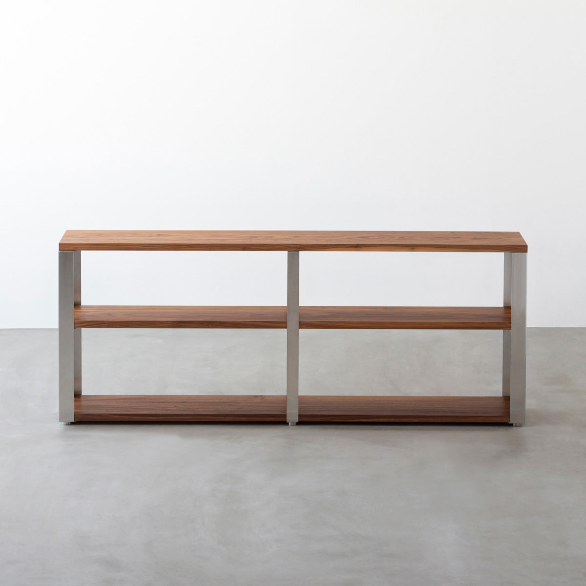 KANADEMONOのウォルナットの棚板とステンレス脚のストレージシェルフM(正面)