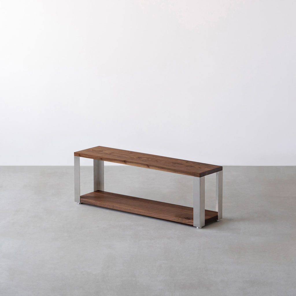 Kanademonoの無垢材ウォルナットの棚板とステンレスの鉄脚の２段ストレージシェルフS