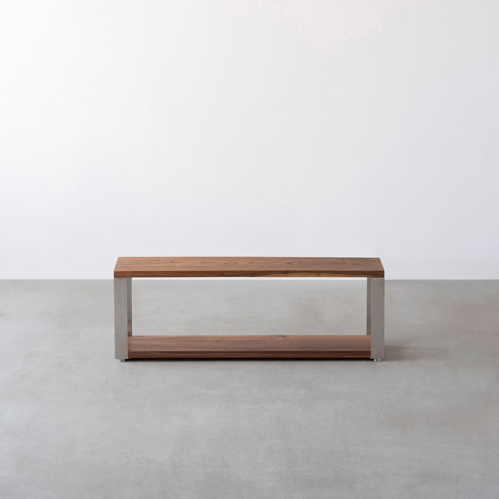 Kanademonoの無垢材ウォルナットの棚板とステンレスの鉄脚の２段ストレージシェルフS（正面）