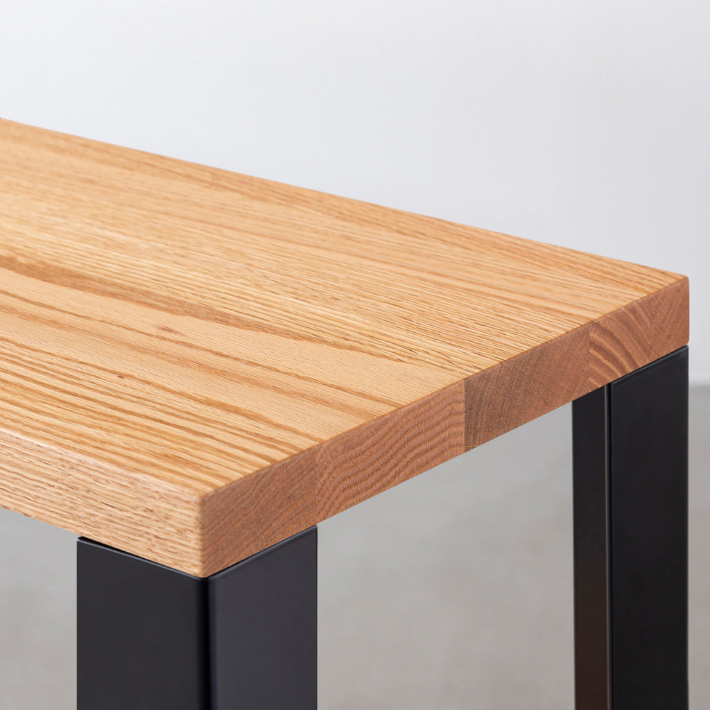 Kanademonoのレッドオーク無垢材の棚板とマットブラックの鉄脚の２段ストレージシェルフS（棚板と脚）